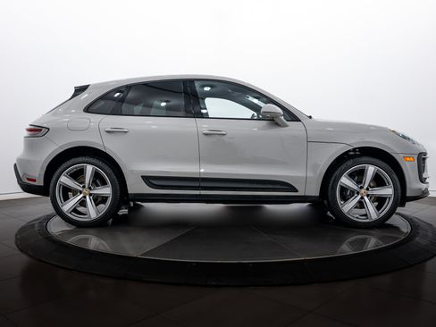 Certified 2026 Porsche Macan image 8