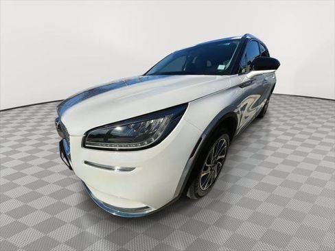 Used 2022 Lincoln Corsair Standard w/ Equipment Group 101A image 3