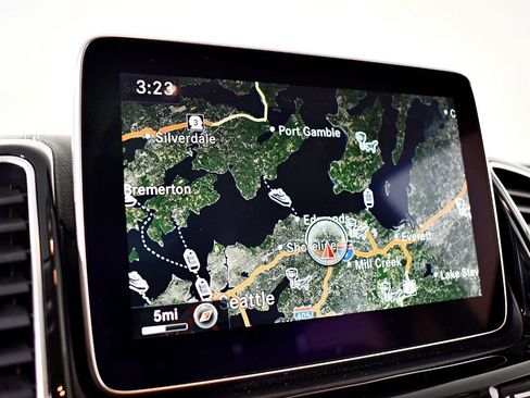 Used 2016 Mercedes-Benz GLE 300d 4MATIC image 29