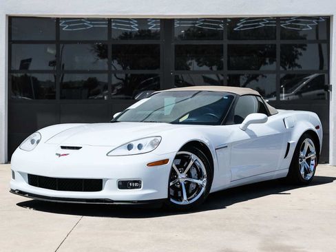 Used 2011 Chevrolet Corvette Grand Sport w/ Preferred Equipment Group RWD image 1