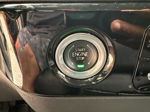 Certified 2024 GMC Sierra 1500 Elevation AWD/4WD image 29