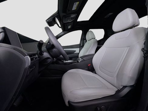 Used 2025 Hyundai Santa Cruz SEL FWD image 13