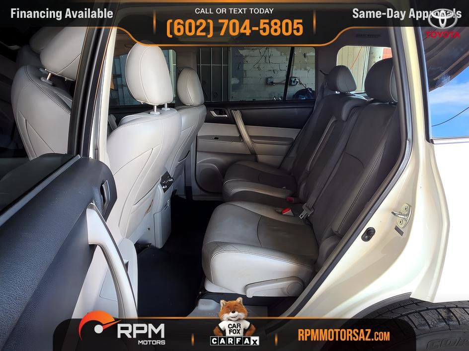 Used 2013 Toyota Highlander SE AWD/4WD image 10
