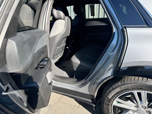 Used 2024 Cadillac Lyriq Tech image 28