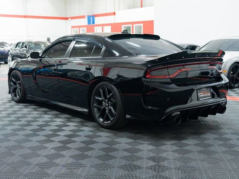 Used 2023 Dodge Charger R/T w/ Blacktop Package RWD image 4