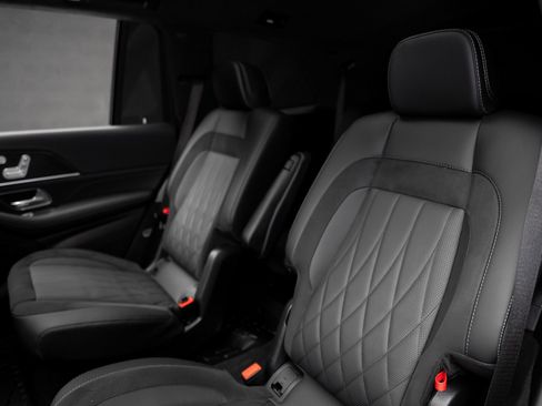 Used 2025 Mercedes-Benz GLS 63 AMG 4MATIC image 78