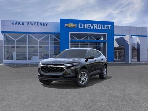 New 2026 Chevrolet Trax LS image 10