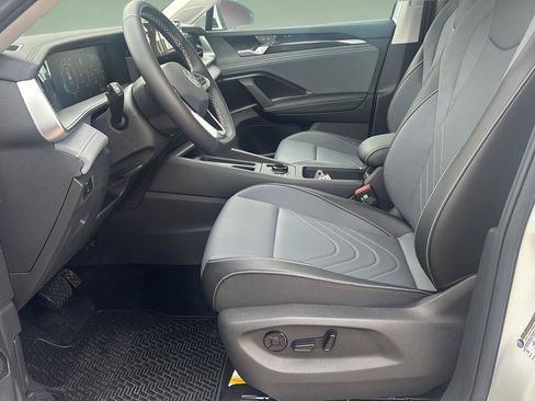 New 2026 Volkswagen Tiguan SE AWD/4WD image 21