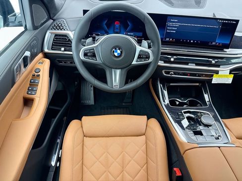 New 2026 BMW X7 xDrive40i w/ M Sport Package AWD/4WD image 10