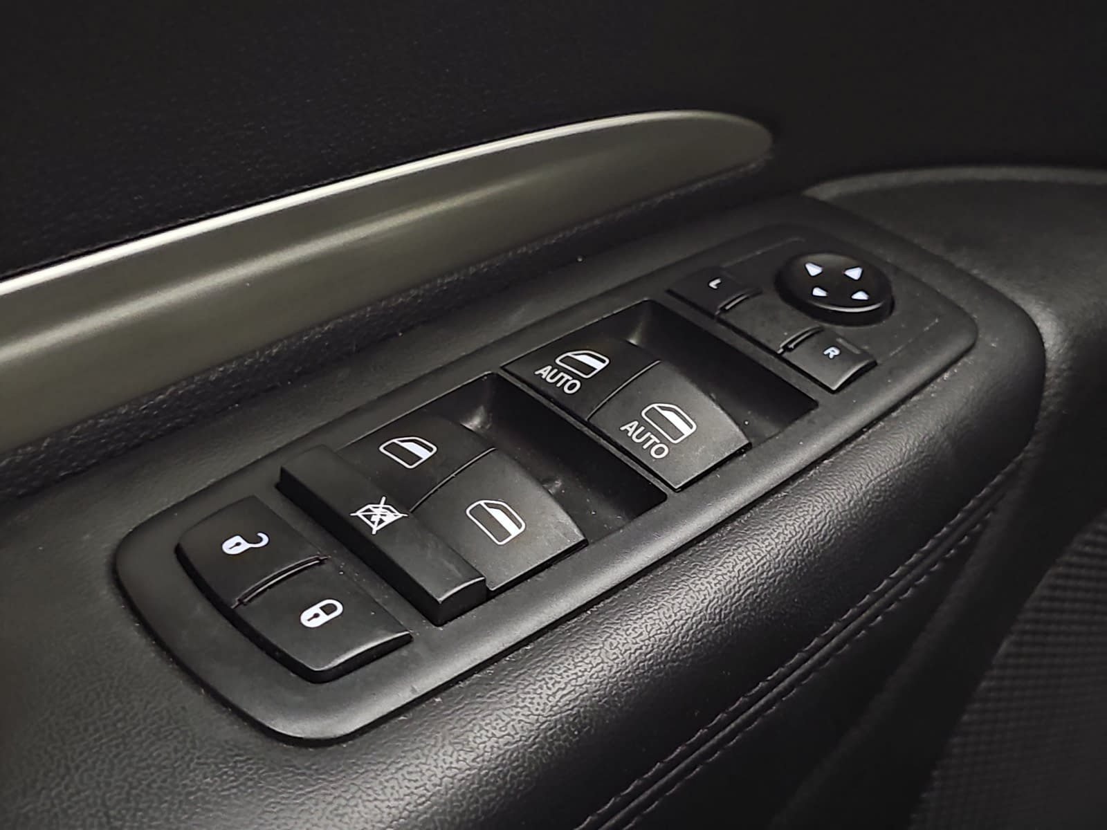 Used 2019 Dodge Durango SXT AWD/4WD image 25
