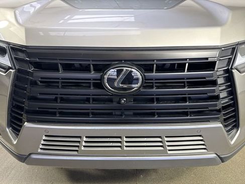 Used 2025 Lexus GX 550 AWD/4WD image 28