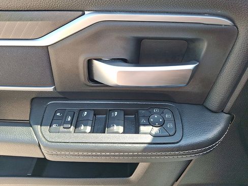 Used 2025 RAM 2500 Big Horn AWD/4WD image 10