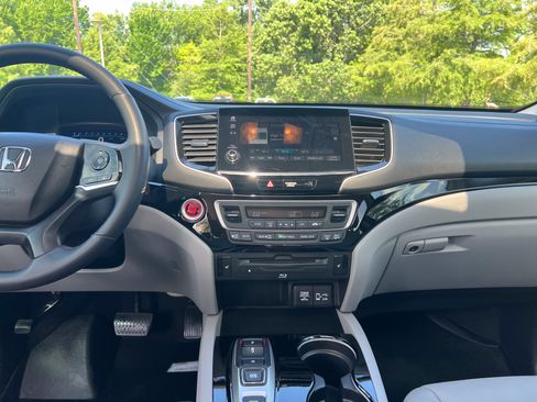 Used 2019 Honda Pilot Touring image 29