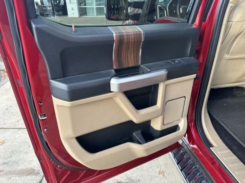 Used 2015 Ford F150 Lariat image 29