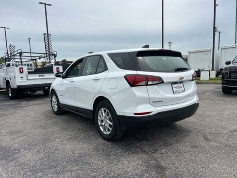 Used 2024 Chevrolet Equinox LS w/ Driver Confidence II Package FWD image 5