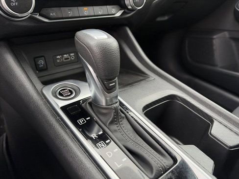 Used 2024 Nissan Sentra SV image 15