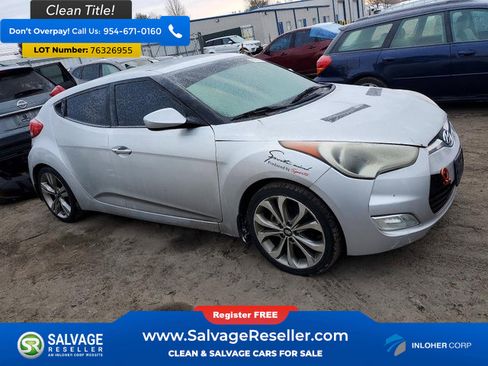 Used 2012 Hyundai Veloster w/ Style Pkg image 5