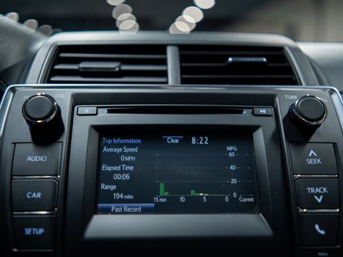 Used 2017 Toyota Camry SE image 23