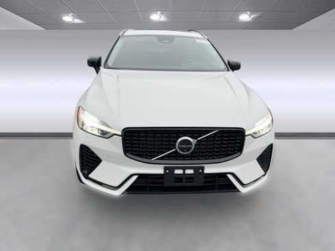 Certified 2025 Volvo XC60 T8 Ultra w/ Climate Package image 6