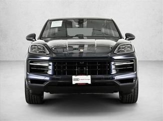 Used 2025 Porsche Cayenne Coupe video 2