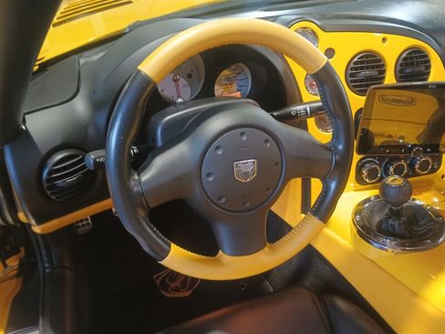 Used 2005 Dodge Viper SRT-10 image 25