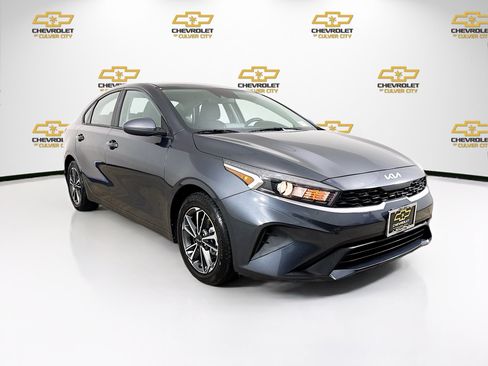 Used 2023 Kia Forte LXS FWD image 1
