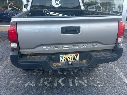 Used 2018 Toyota Tacoma SR RWD image 5