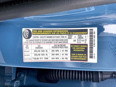 Certified 2025 Volkswagen Tiguan SE R-Line AWD/4WD image 33