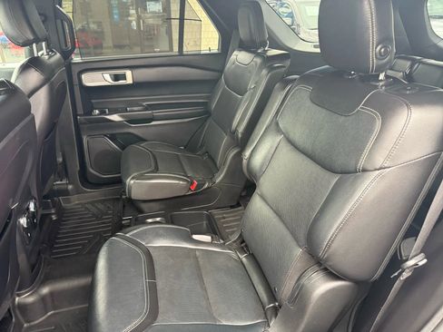 Used 2020 Ford Explorer ST image 23