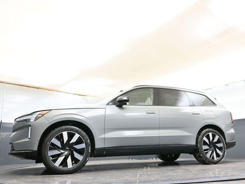 New 2025 Volvo EX90 Ultra image 29