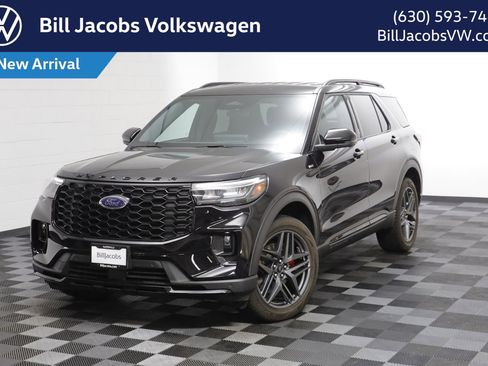 Used 2025 Ford Explorer ST-Line w/ ST-Line Street Pack image 1