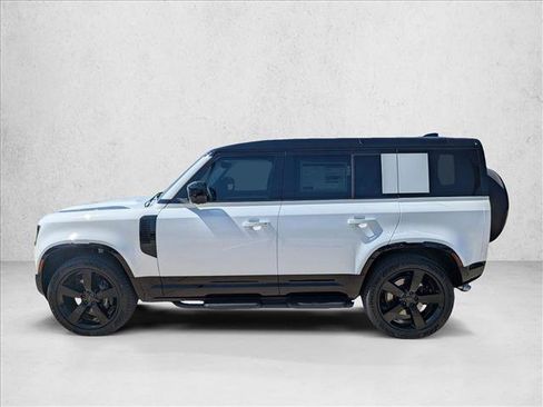 New 2026 Land Rover Defender 110 V8 image 5
