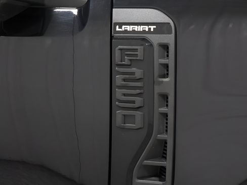 Used 2024 Ford F250 Lariat w/ Lariat Ultimate Package AWD/4WD image 34