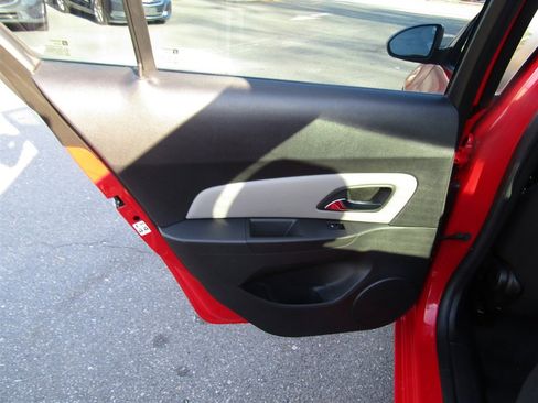 Used 2015 Chevrolet Cruze LS image 18