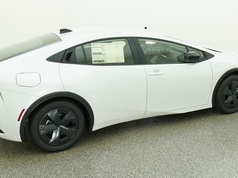 New 2026 Toyota Prius Plug-In Hybrid FWD image 30