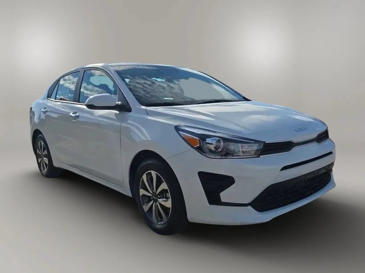 Used 2023 Kia Rio S w/ Technology Package FWD image 3