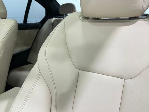 Used 2019 BMW 330i xDrive Sedan w/ Convenience Package image 18