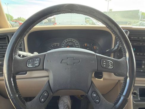 Used 2004 Chevrolet Silverado 2500 LT AWD/4WD image 17