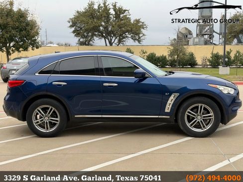 Used 2017 INFINITI QX70 3.7 image 7