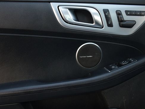 Used 2013 Mercedes-Benz SLK 250 image 36