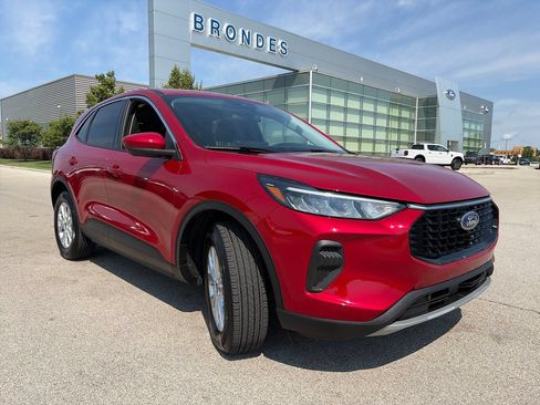Used 2023 Ford Escape Active w/ Tech Pack #2 AWD/4WD image 1