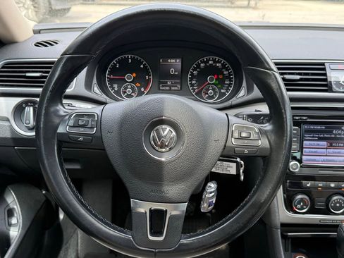 Used 2015 Volkswagen Passat TDI SE image 14
