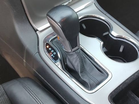 Used 2021 Jeep Grand Cherokee Laredo X AWD/4WD image 18