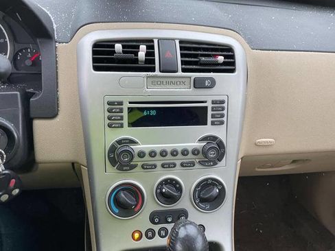 Used 2005 Chevrolet Equinox LT w/ Preferred Equipment Group image 31