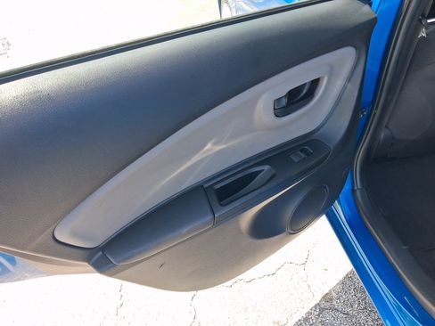 Used 2017 Toyota Yaris L FWD image 23