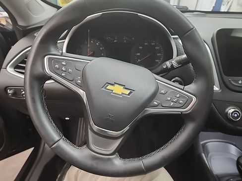 Used 2023 Chevrolet Malibu RS FWD image 11