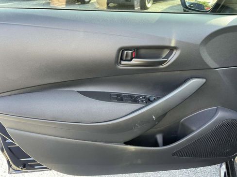 Used 2025 Toyota Corolla LE image 15