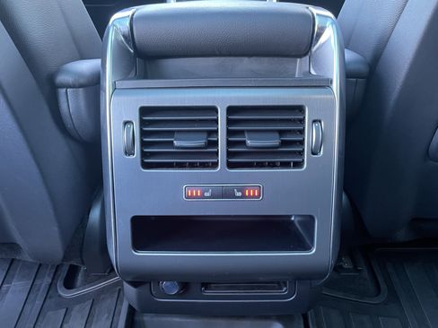 Used 2017 Land Rover Range Rover Sport SE image 26