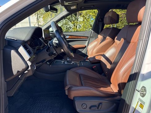 Used 2019 Audi Q5 2.0T Premium Plus w/ Premium Plus Package image 12