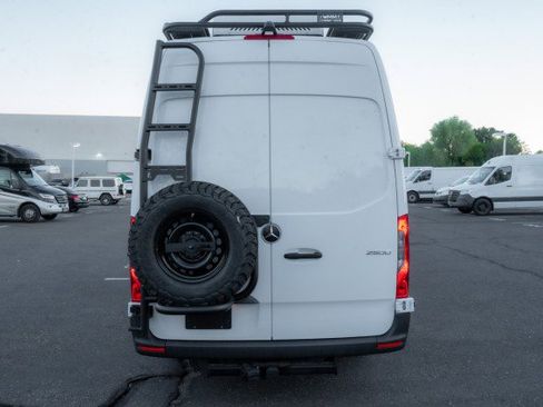 Used 2024 Mercedes-Benz Sprinter 2500 image 6